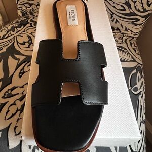 NIB STEVEN New York Hayden Black Leather Sandal Sz 8